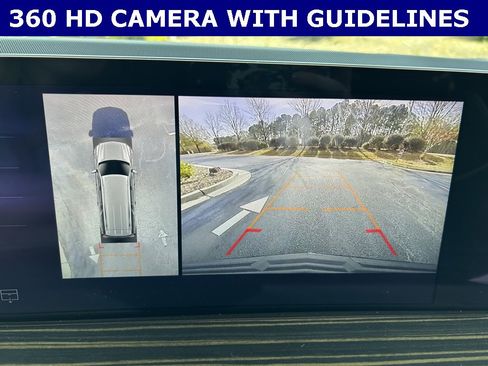 Used 2025 Cadillac Escalade ESV Premium Luxury image 5