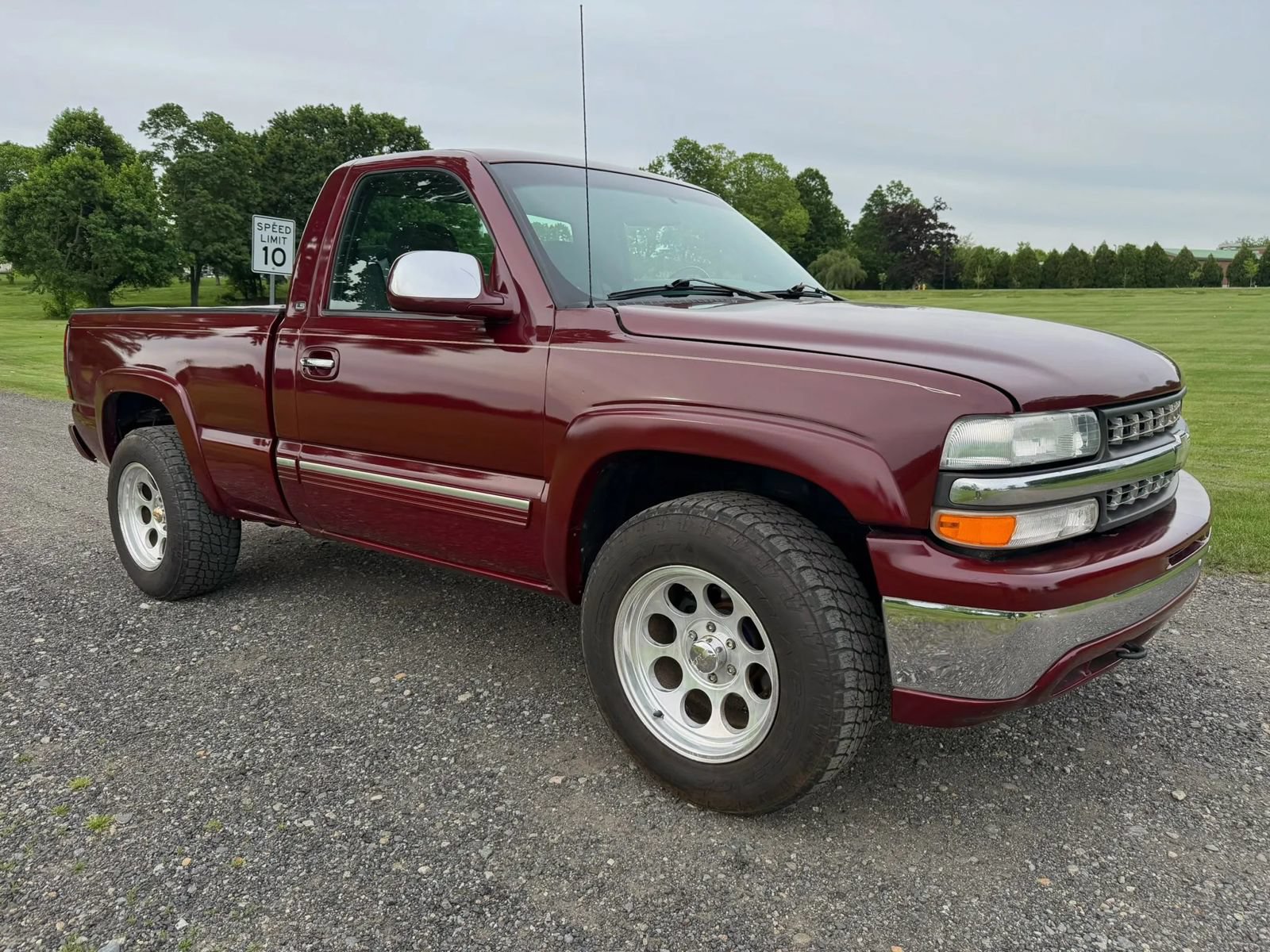 Used 2001 Chevrolet Silverado 1500 LS w/ Off-Road Chassis Pkg AWD/4WD image 25