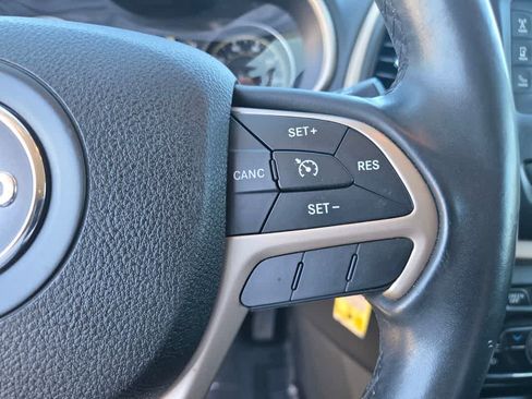Used 2014 Jeep Cherokee Latitude AWD/4WD image 20