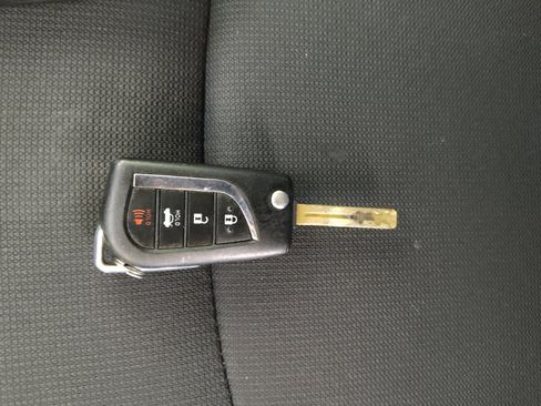 Used 2022 Toyota Corolla LE FWD image 32
