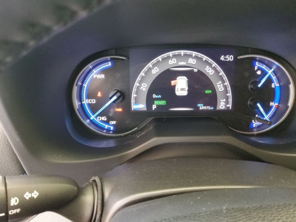 Used 2019 Toyota RAV4 XSE w/ XSE Weather Package AWD/4WD image 10
