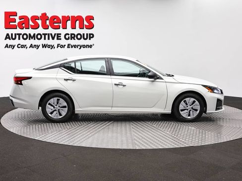 Used 2024 Nissan Altima 2.5 S FWD image 4