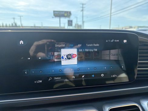 Certified 2023 Mercedes-Benz GLE 350 w/ Premium Package image 22