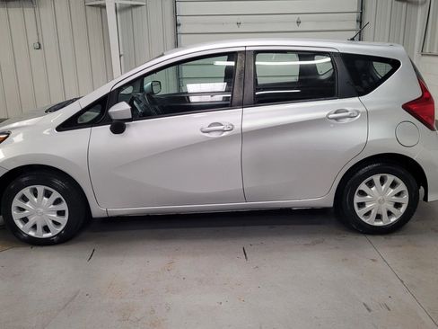 Used 2018 Nissan Versa Note S image 3