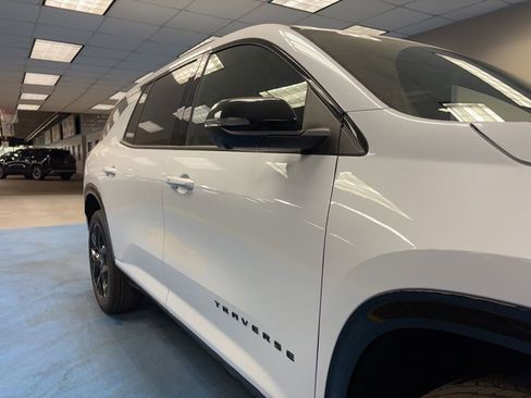 New 2026 Chevrolet Traverse RS w/ LPO, Floor Liner Package AWD/4WD image 4