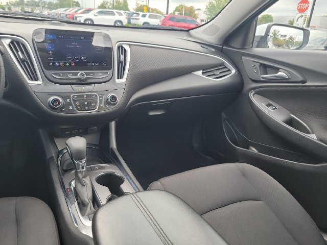 Used 2024 Chevrolet Malibu LT FWD image 26