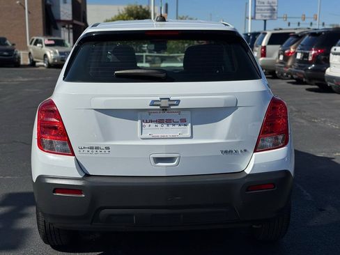 Used 2015 Chevrolet Trax LS w/ LPO, Cargo Package FWD image 6