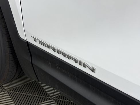 Used 2023 GMC Terrain SLE w/ Driver Convenience Package AWD/4WD image 19