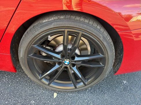 Used 2023 BMW 330i Sedan w/ M Sport Package image 7