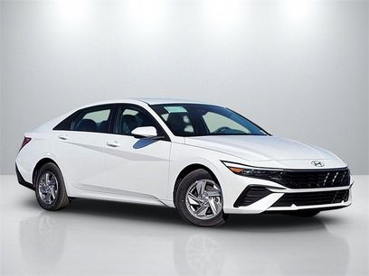 New 2025 Hyundai Elantra SE w/ Cargo Package