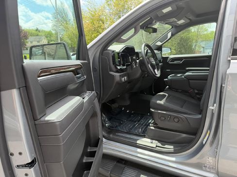 Used 2025 GMC Sierra 1500 Elevation AWD/4WD image 13
