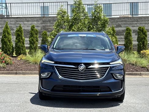 Used 2023 Buick Enclave Essence w/ Experience Buick Package FWD image 3