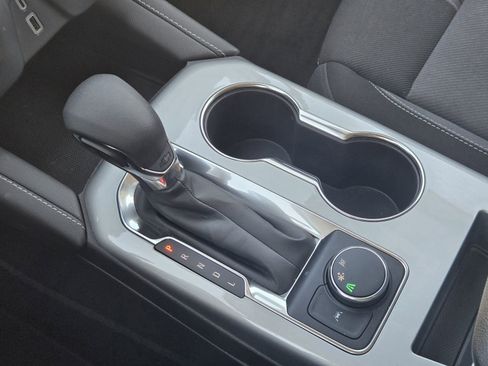 Used 2025 Chevrolet Blazer LT image 21