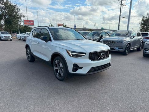 New 2026 Volvo XC40 B5 Plus w/ Protection Package Premier image 8