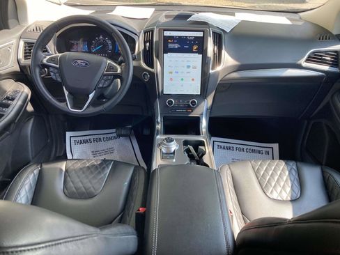 Used 2024 Ford Edge Titanium image 17