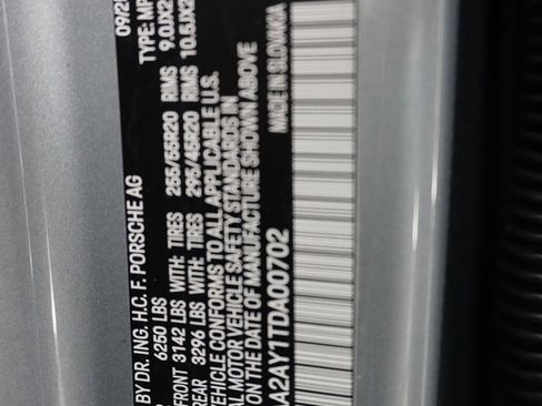 Certified 2026 Porsche Cayenne AWD/4WD image 28