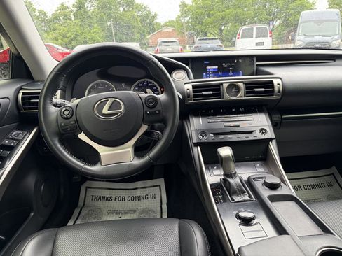 Used 2014 Lexus IS 250 w/ Premium Package RWD image 9
