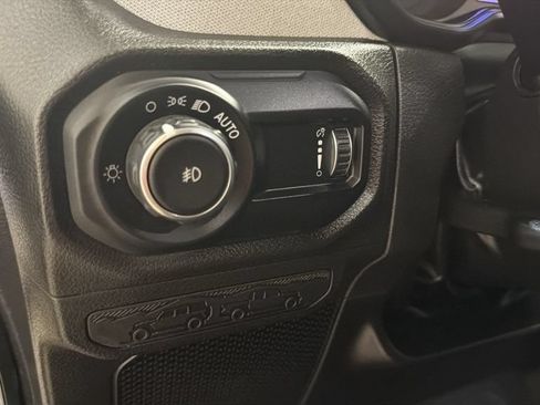 Used 2024 Jeep Wrangler Unlimited Sport AWD/4WD image 16