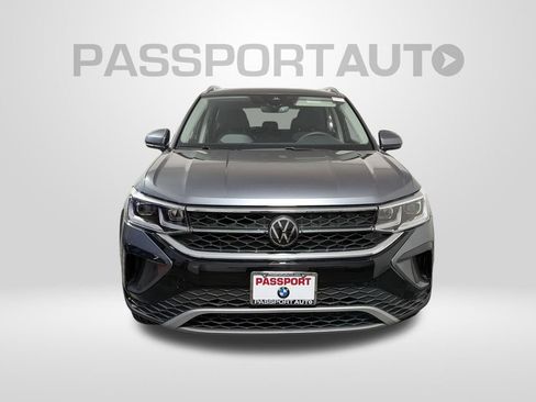 Used 2024 Volkswagen Taos SEL image 9