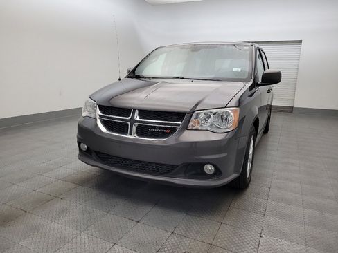 Used 2019 Dodge Grand Caravan SXT image 15