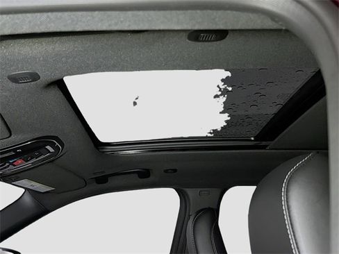 New 2025 Jeep Grand Cherokee Limited w/ Luxury Tech Group II image 18