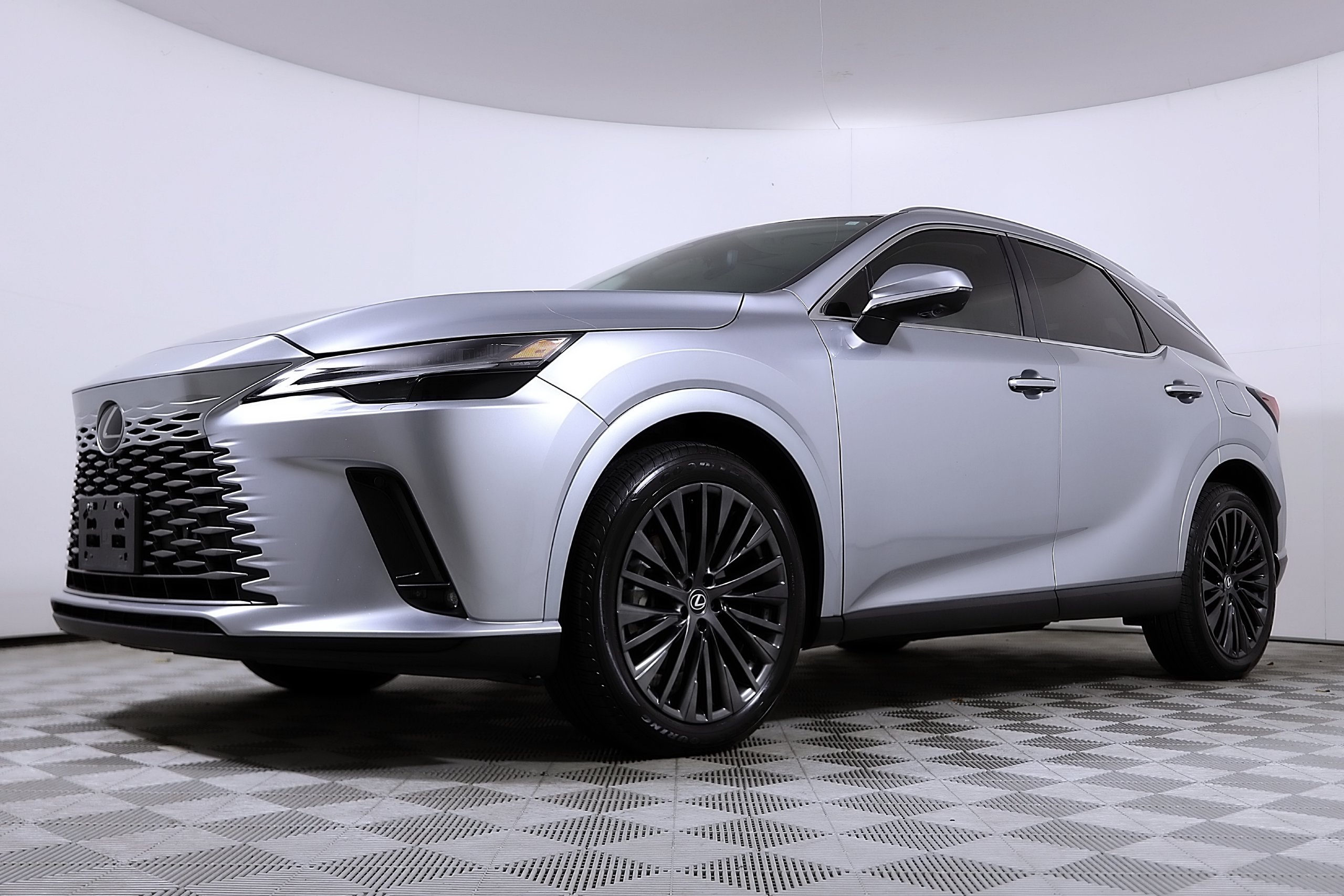 Used 2024 Lexus RX 350h w/ Convenience Package AWD/4WD image 2