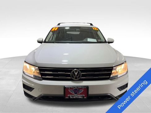 Used 2021 Volkswagen Tiguan S image 2