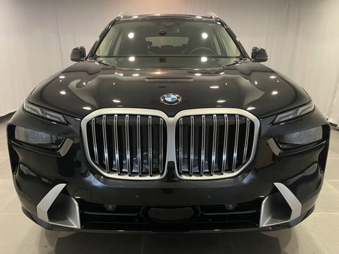 Used 2026 BMW X7 xDrive40i w/ Premium Package AWD/4WD image 2