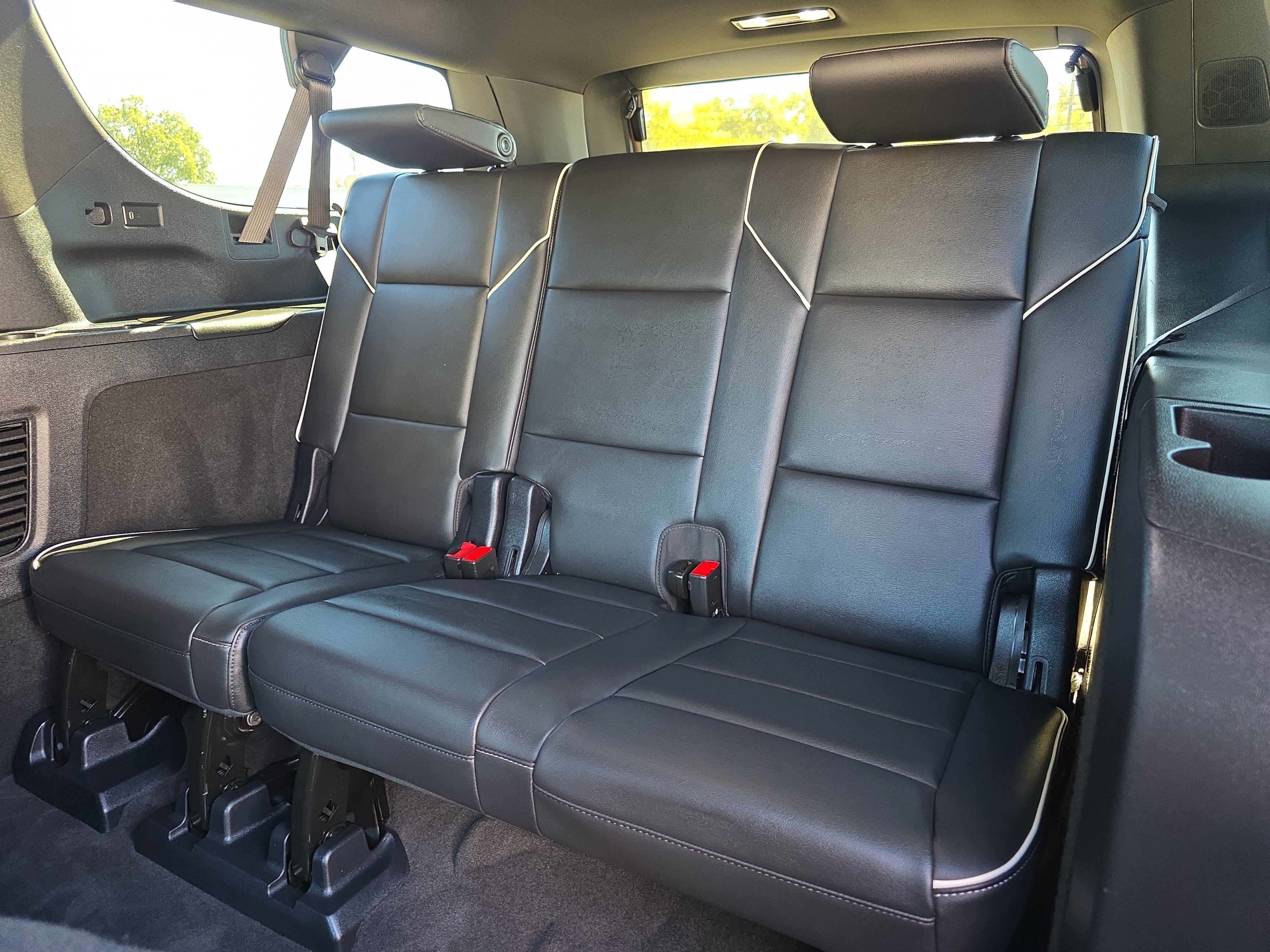 Used 2025 Cadillac Escalade ESV Premium Luxury w/ Touring Package AWD/4WD image 12