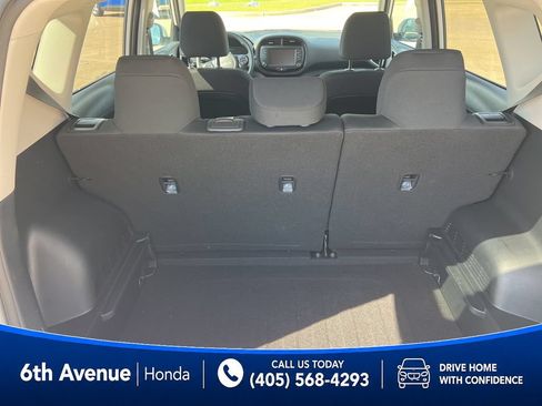 Used 2025 Kia Soul S FWD image 19