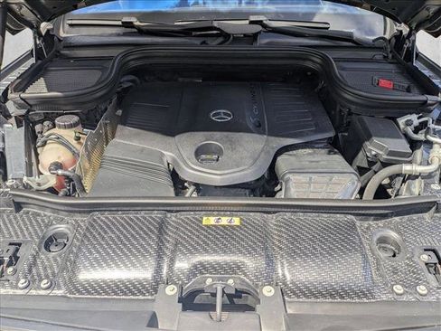 Used 2022 Mercedes-Benz GLS 450 4MATIC image 21