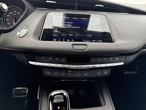 Used 2023 Cadillac XT4 Sport image 12