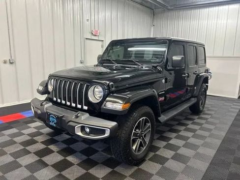 Used 2023 Jeep Wrangler Unlimited Sahara AWD/4WD image 7