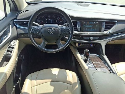 Used 2019 Buick Enclave Essence AWD/4WD image 12