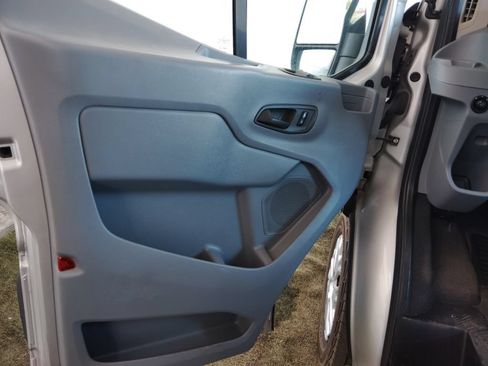 Used 2018 Ford Transit 150 XLT RWD image 20