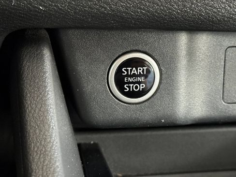 Used 2023 Nissan Rogue SV FWD image 24