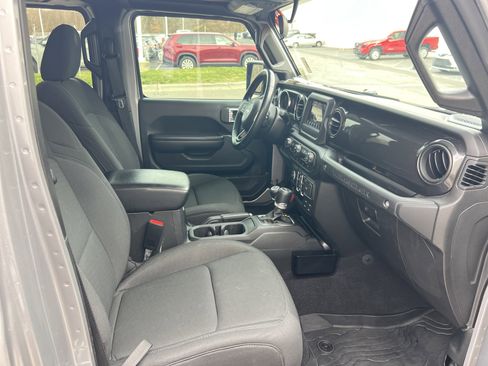 Used 2021 Jeep Wrangler Unlimited Sport image 33