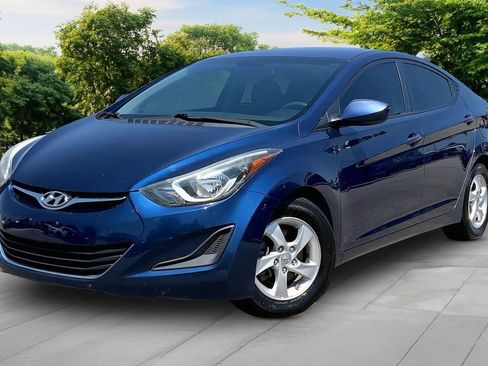 Used 2015 Hyundai Elantra SE FWD image 1