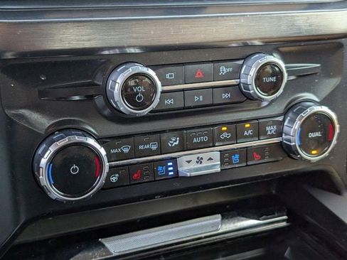 Used 2025 Ford F250 Lariat w/ Chrome Package image 16