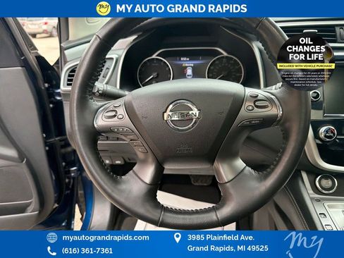 Used 2020 Nissan Murano SL w/ Moonroof Package AWD/4WD image 14