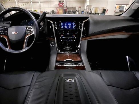 Used 2016 Cadillac Escalade Premium AWD/4WD image 14