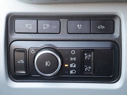 Used 2024 Ford F350 Limited image 27