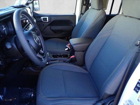 Used 2025 Jeep Wrangler Sport S w/ Convenience Group image 10