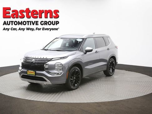 Used 2022 Mitsubishi Outlander SEL image 58