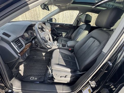 Used 2020 Audi Q5 2.0T Premium w/ Convenience Package AWD/4WD image 27