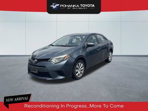 Used 2014 Toyota Corolla LE FWD image 1