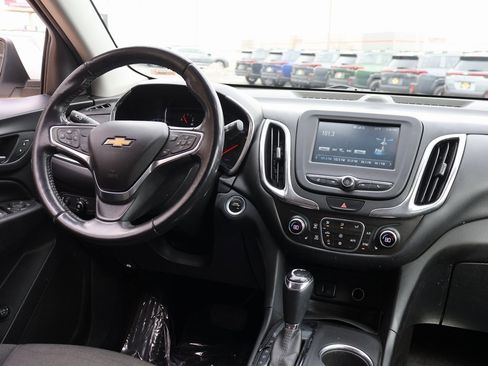 Used 2018 Chevrolet Equinox LT image 14