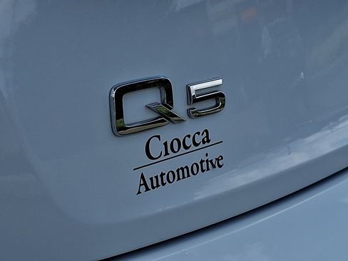 Used 2021 Audi Q5 Prestige w/ Prestige Package AWD/4WD image 29