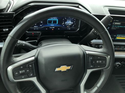 Used 2022 Chevrolet Silverado 1500 LT w/ Z71 Off-Road Package image 15