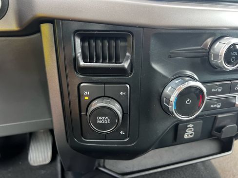 Used 2025 Ford F150 XLT w/ Equipment Group 301A Standard AWD/4WD image 25